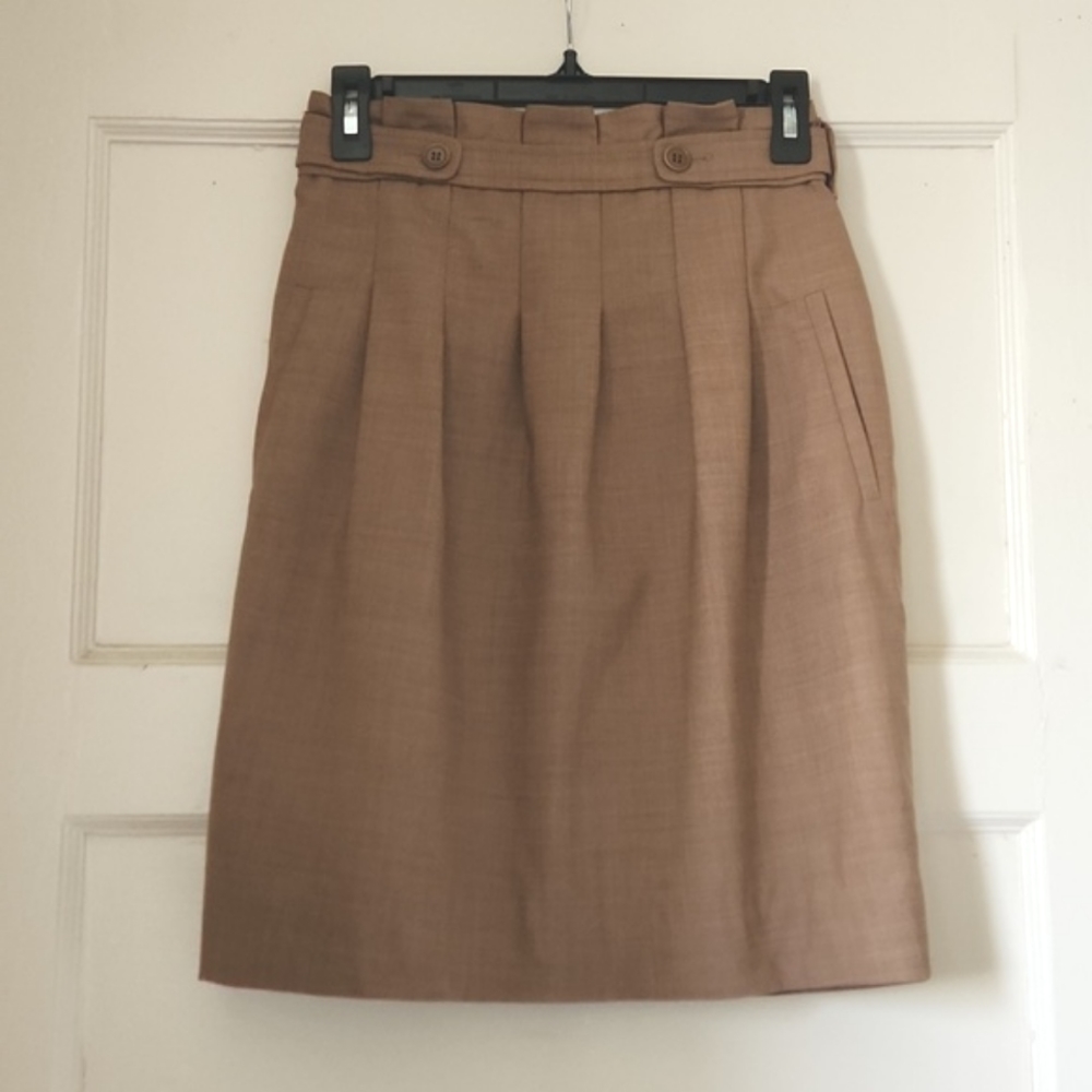 BCBG Max Azria Wool Tulip Skirt with Ruffle Waist and Button Detail / Size 2